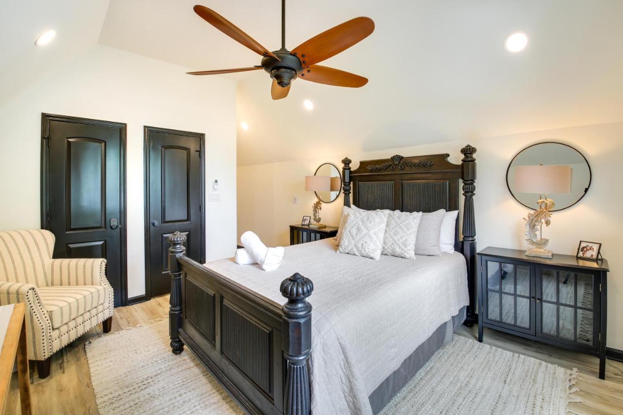 Charming Lakefront Oasis In Hot Springs, Arkansas! Holiday home Hot Springs